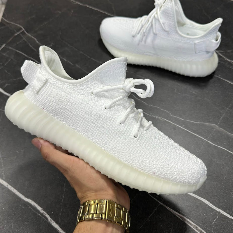 ADIDAS YEEZY - BRANCO