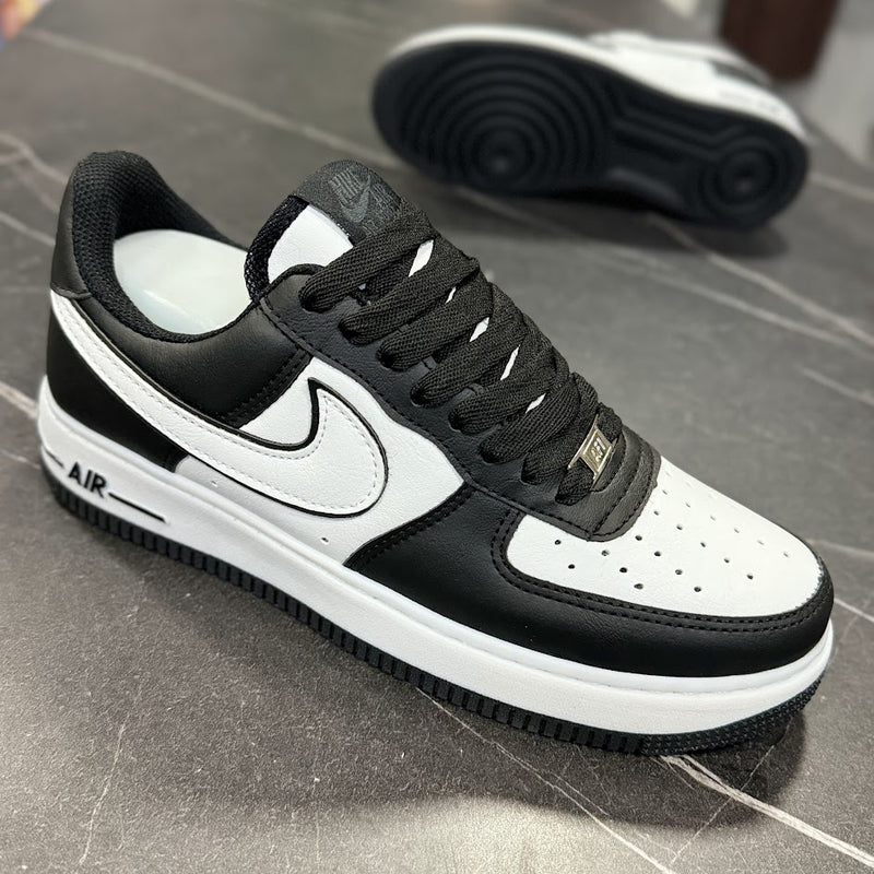 NIKE AIR FORCE 1 GOLD - PANDA