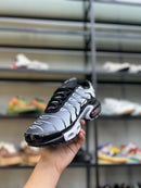 NIKE AIR MAX PLUS TN - PTO METALICO