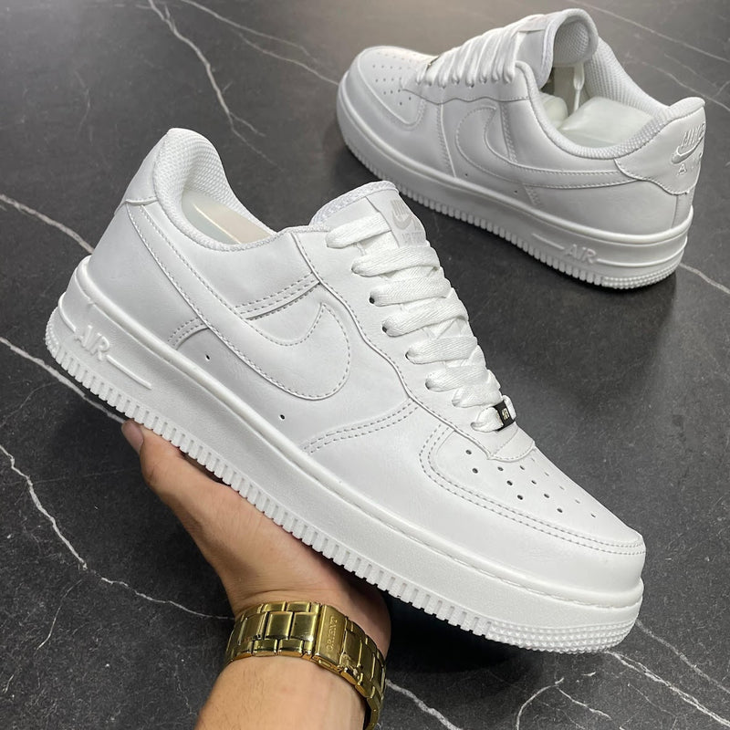 NIKE AIR FORCE 1 GOLD - BRANCO