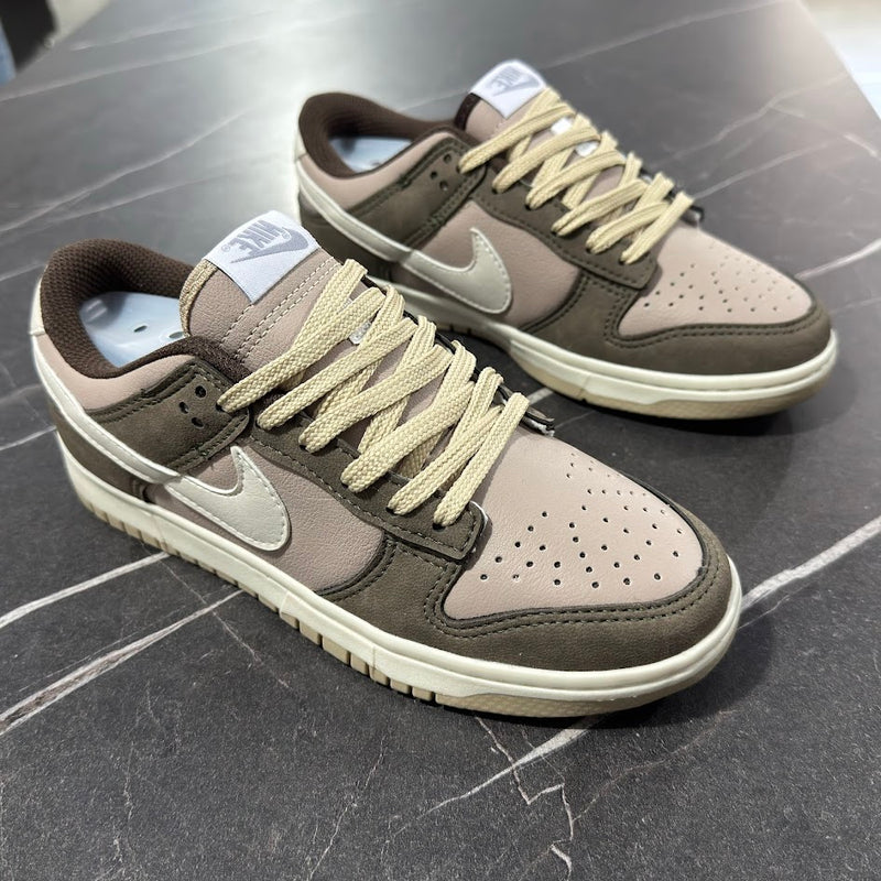 NIKE DUNK SB GOLD - OLIVIA AREIA NATURAL