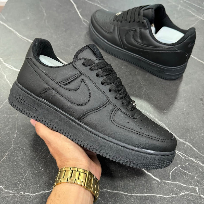 NIKE AIR FORCE 1 GOLD - PRETO