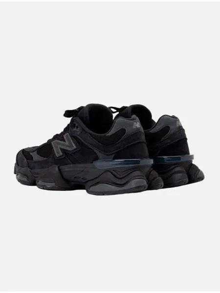 NEW BALANCE 9060 Prem. - ALL BLACK
