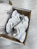 NEW BALANCE 9060 Prem. - CINZA CLARO