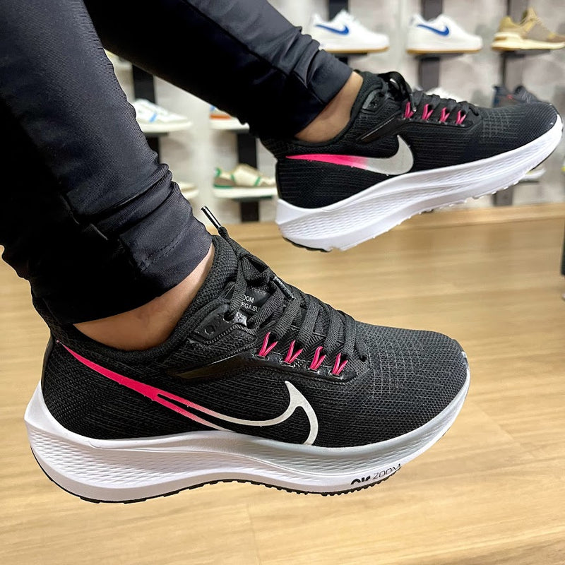 NIKE ZOOM PEGASUS - PRETO ROSA