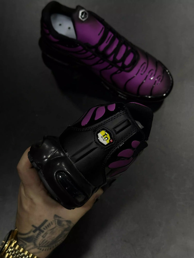 NIKE AIR MAX PLUS TN MUDA DE COR - PTO ROXO