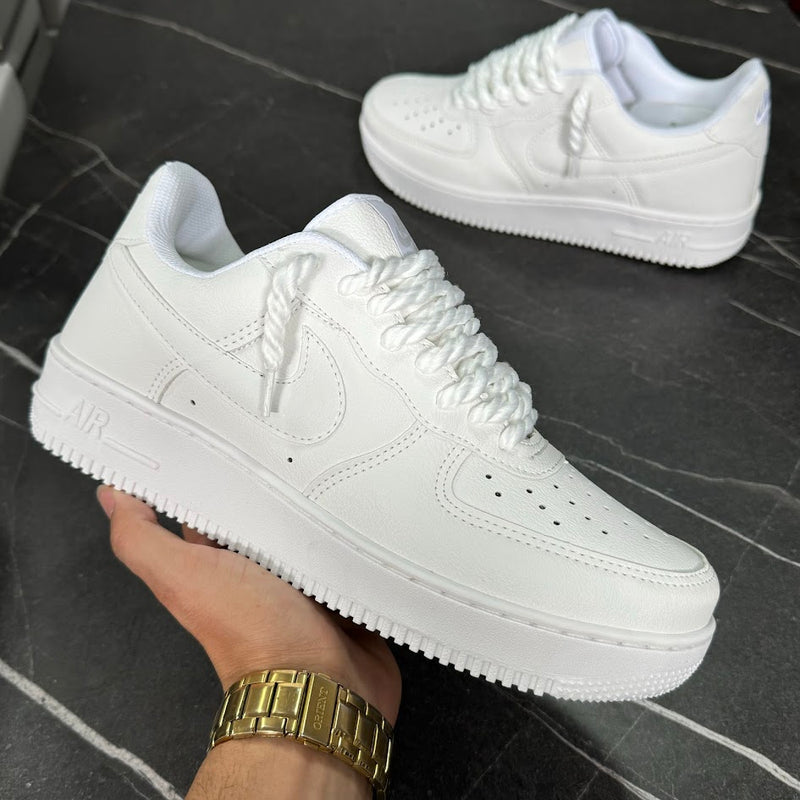 NIKE AIR FORCE 1 GOLD - BRANCO CADARÇO TRANÇADO