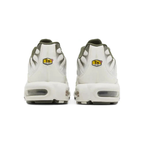 NIKE AIR MAX PLUS TN - BCO VERDE MILITAR