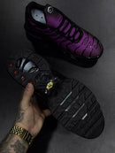 NIKE AIR MAX PLUS TN MUDA DE COR - PTO ROXO